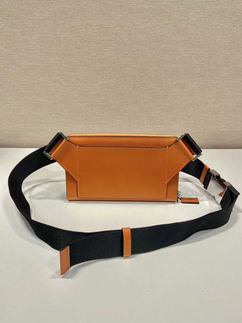 Pra*a waist chest packs